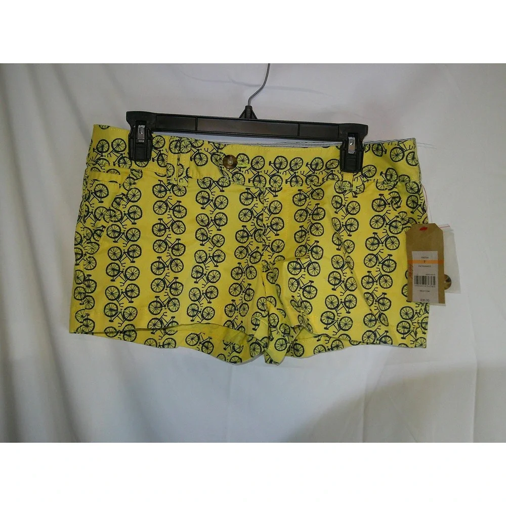 Red Camel Bike Print Shorts Yellow Casual Everyday Shorts Size 7 NWT‎ $36